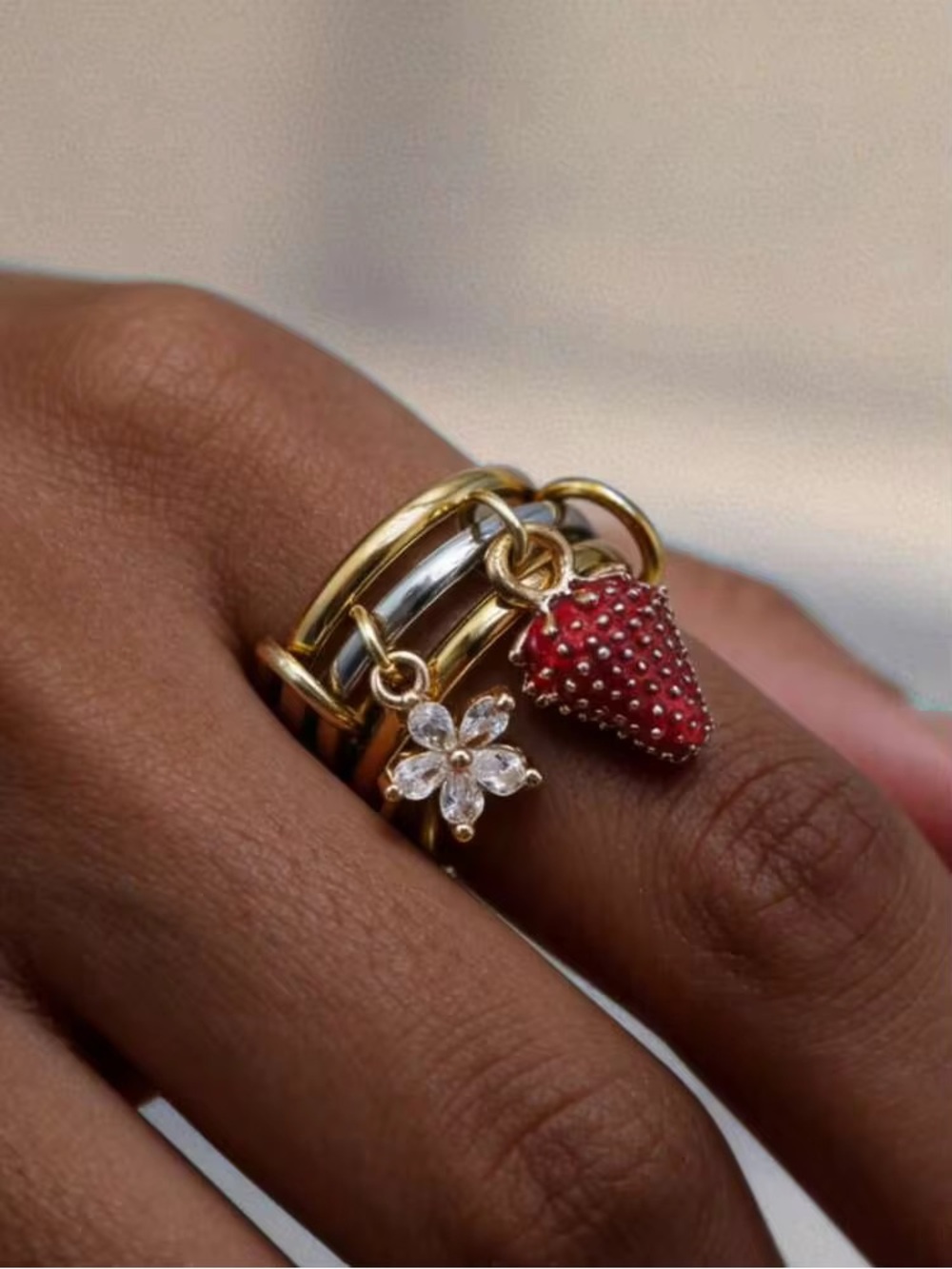 Strawberry Ring D246 - Picture 3 of 9